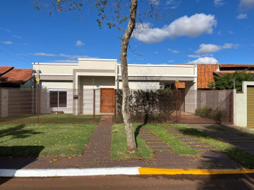 Casa com Piscina por R$1.100.000 na Rua Mato Grosso