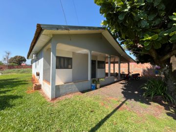 Casa por R$400.000 com 120m� na Moreninha