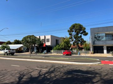 Terreno Comercial na Av. Brasil + Casa e Kitnet